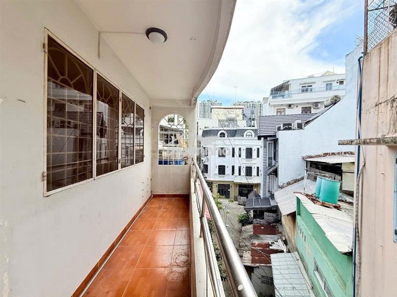 Bán nhà lầu cư xá đô thành