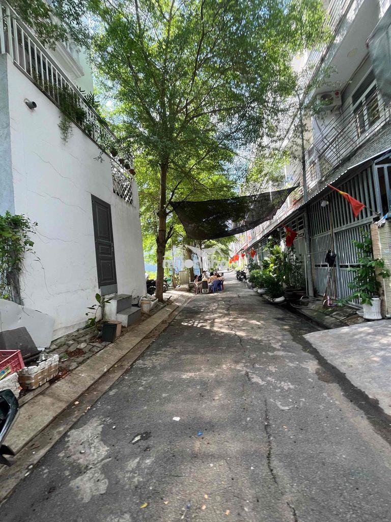 Bàn nhà huỳnh tấn phát