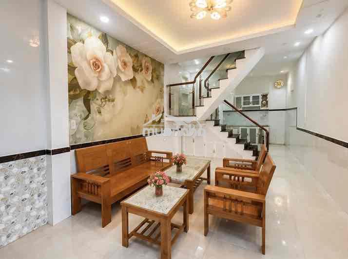Nhà 2 tầng cần bán gần chợ hiệp bình