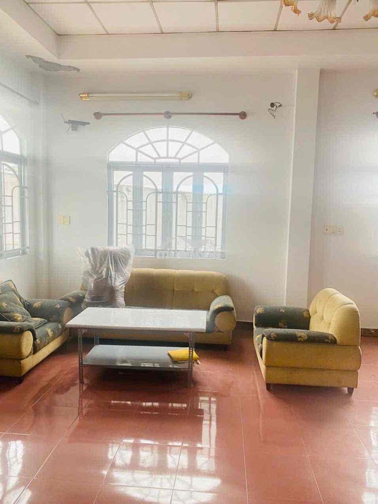 Nhà cuối đường thống nhất. trệt lầu 4pn. đường xe hơi - 3