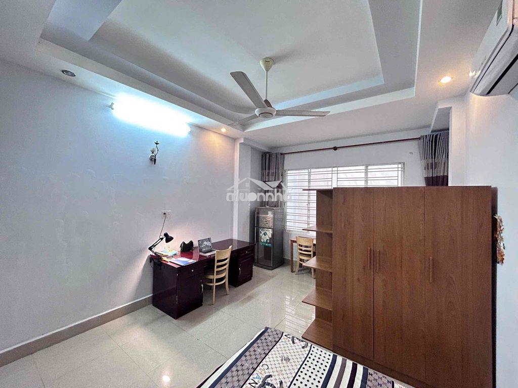 Căn hộ cửa sổ trời nội thất đầy đủ gần ngã 4 bốn xã đầm sen quận 10 - 3