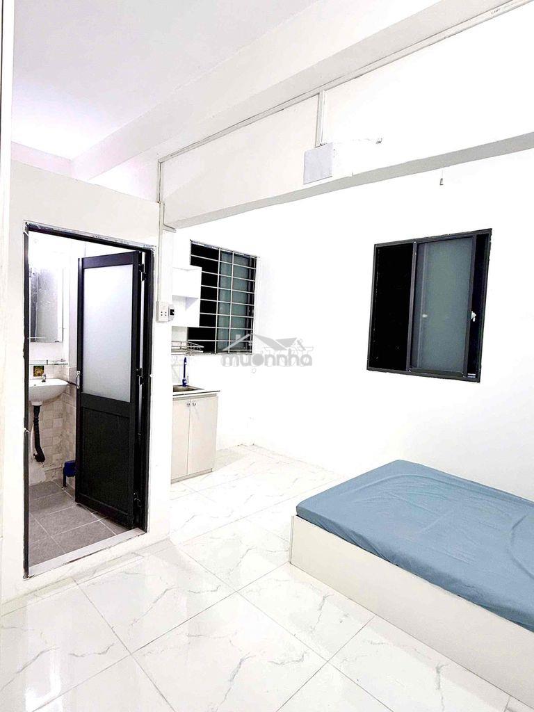 Studio cửa sổ trời đón nắng nội thất đầy đủ ở 1-3 người - 2