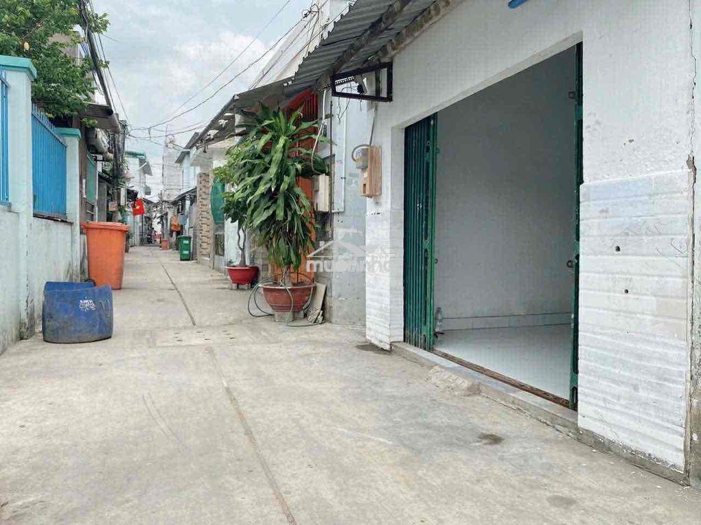 Bán dãy trọ ql1a ngay vòng xoay an lạc dòng tiền 10 triệu/ tháng - 2