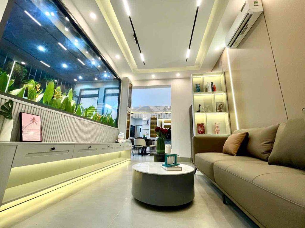 Nhà gần chợ 80m2 chiều ngang 6m gồm 3 phòng ngủ - 3