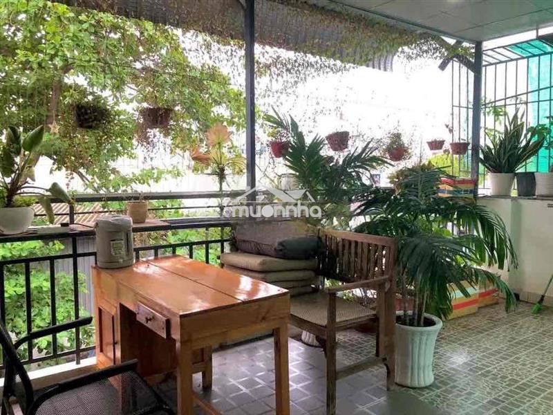 Nhà nguyên căn. hình thật 100%. full nội thất