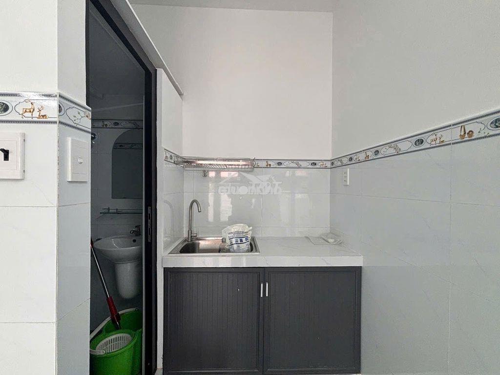 Cho thuê phòng trệt vừa ở vừa kinh doanh mới 100% sát eco green và kcx - 3