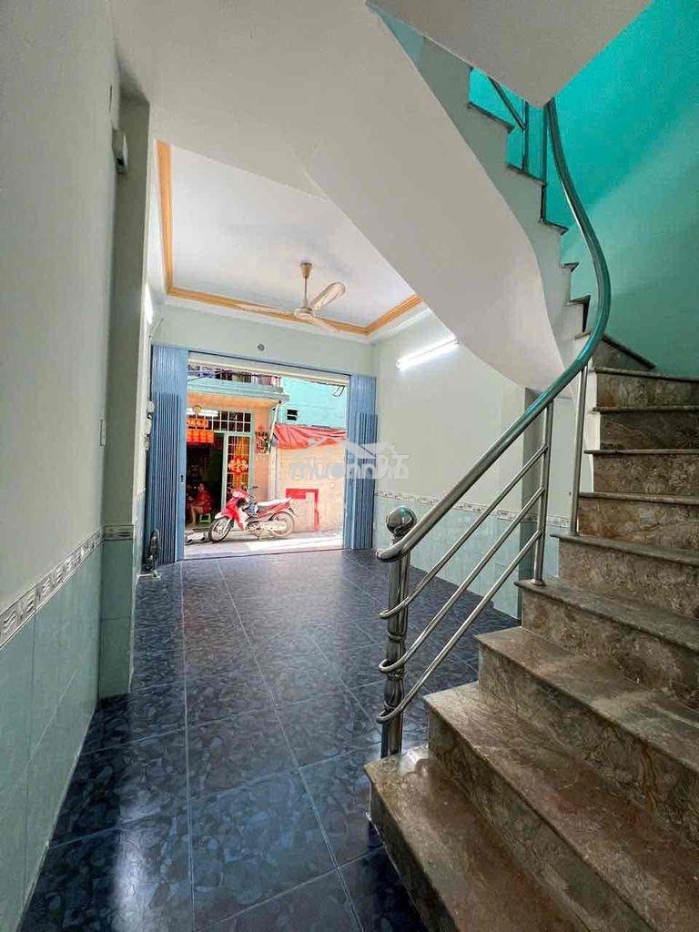 Quận 10 - cho thuê nhà nguyên căn – 10tr/tháng - đường 3 tháng 2 - 4