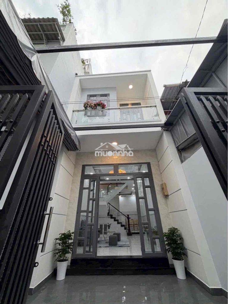 Bán căn nhà sát ngay chung cư ecogreen quận 7