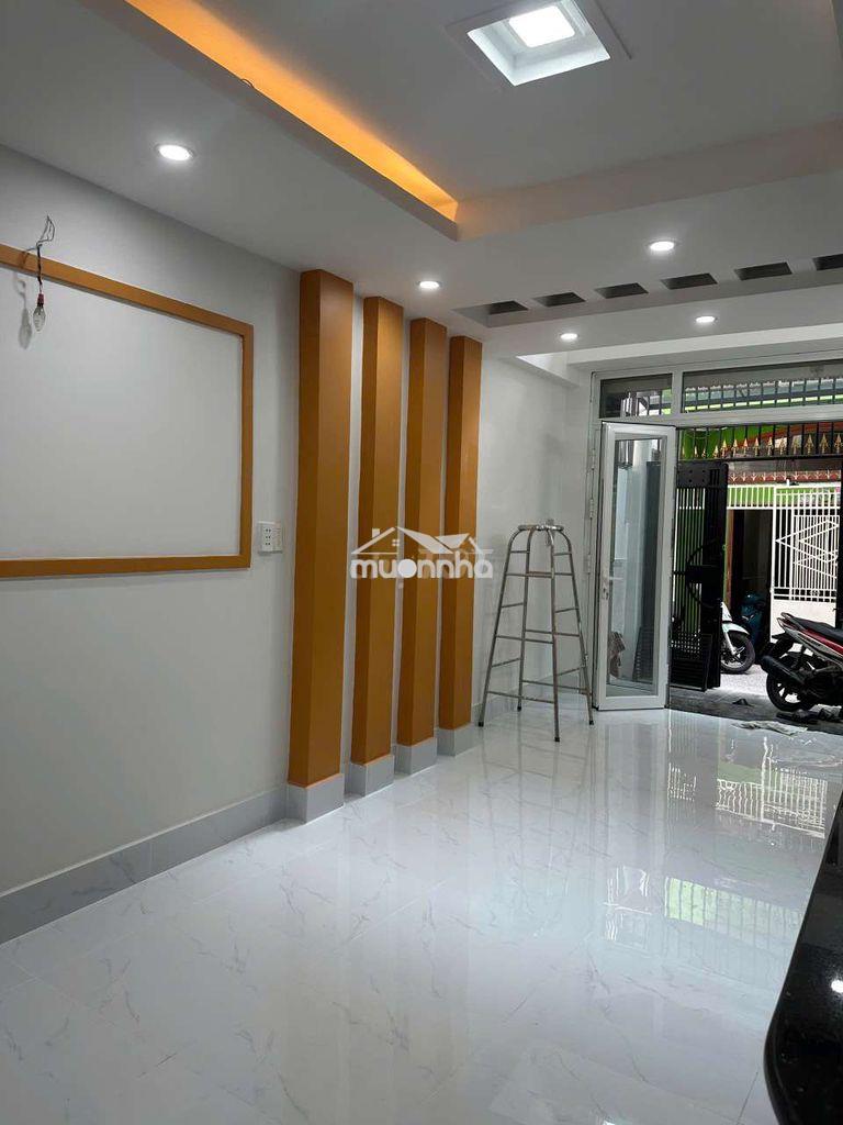 Nhà nguyên căn  3 phòng - 3