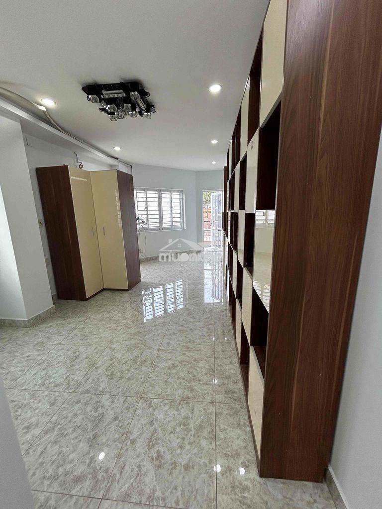 Cho thuê phòng trọ nguyên tầng 3 tt quận 5 đi bộ ra đhyd 5p