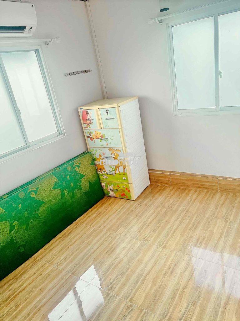 Cho thuê phòng giá rẻ quận 1, có 2 cửa sổ thoáng mát, gần chợ tân định