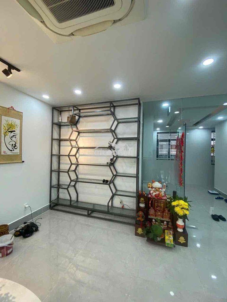 Cho thuê văn phòng diện tích 9x17 tại vạn phúc
