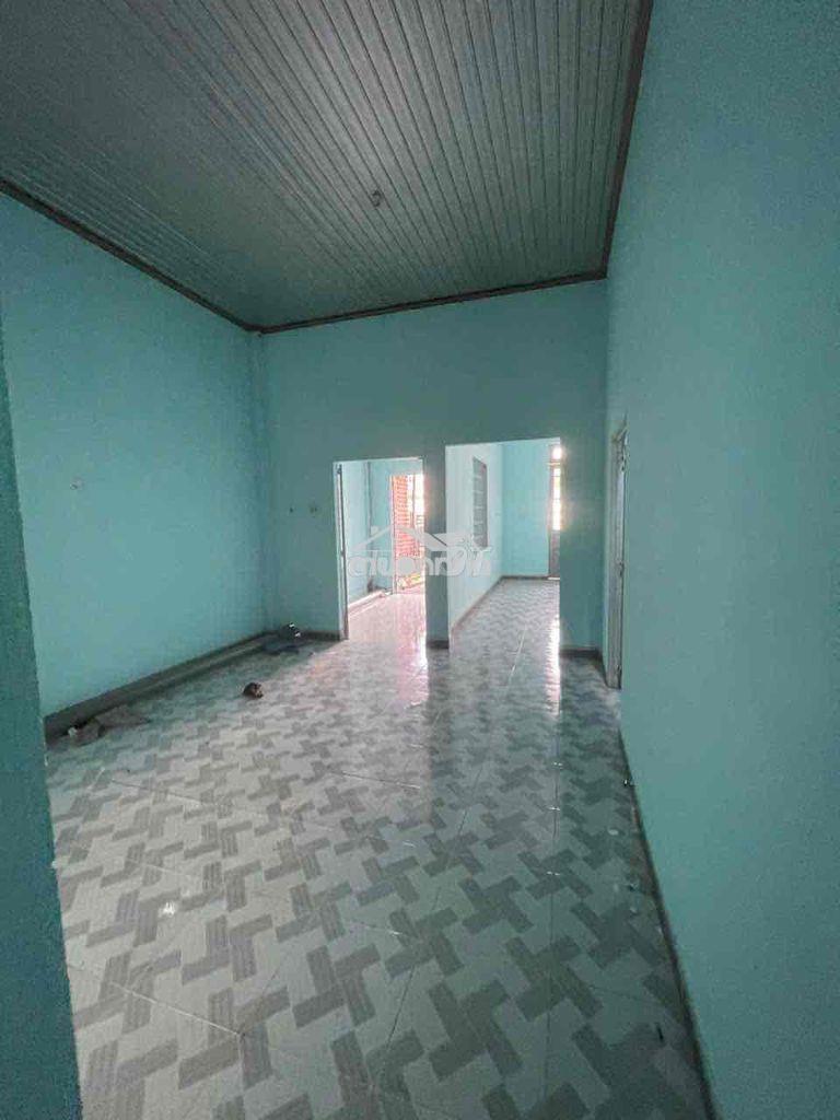 Nhà ngay cụm công nghiệp giang điền