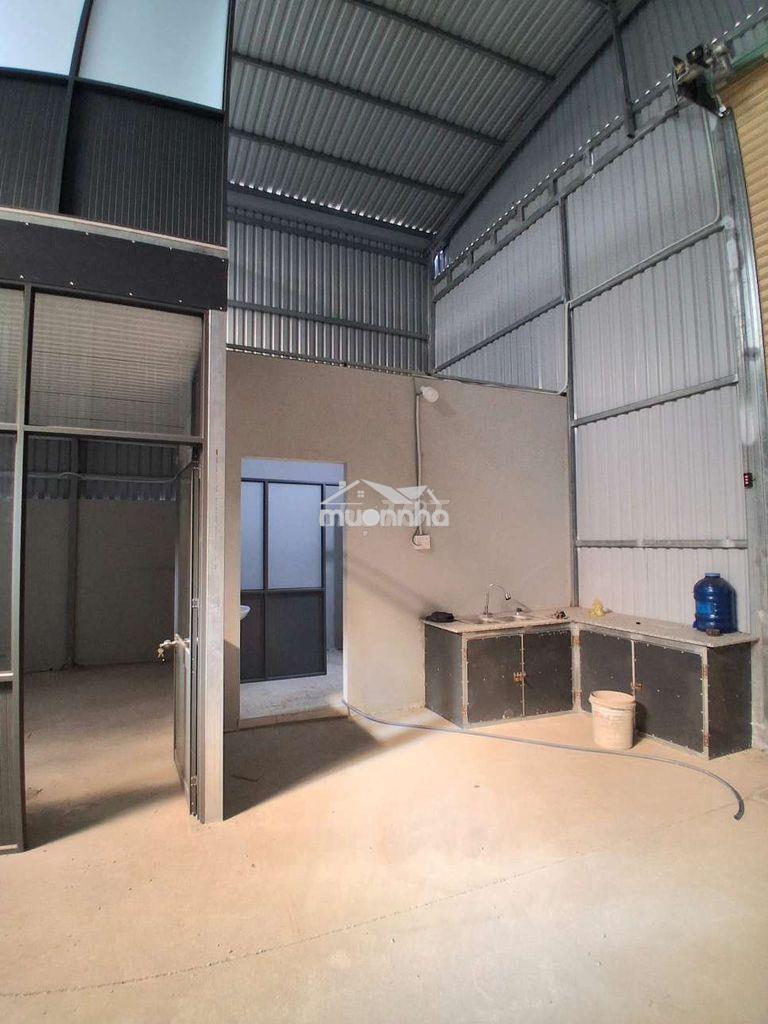 Xưởng phú chánh, gần thành phố mới, giá 30 triệu/tháng
tổng 745m2 - 3