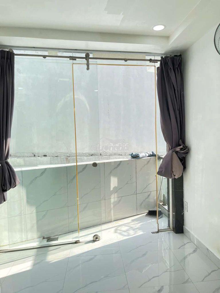 Cho thuê phòng lầu 1. đường huỳnh văn bánh, phường 11.quận phú nhuận  - 2