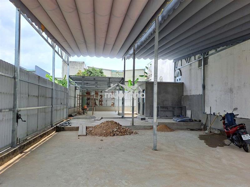 Mặt bằng kinh doanh cho thuê 200 m2, mặt tiền đường 20m