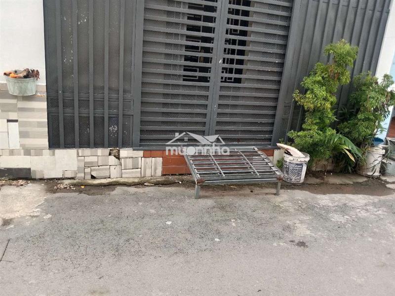Cho thuê nhà nguyên căn đang trống và hẻm thông 