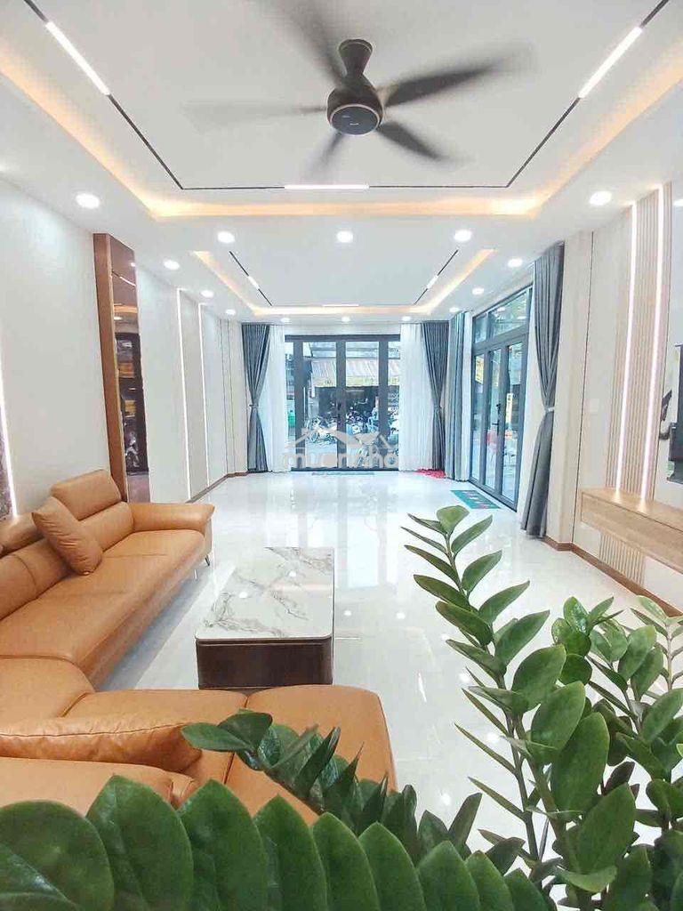 Bán nhà 4x15m 1 trệt 1 lầu đúc mới 100% hẻm xe hơi 7 chổ đổ cửa
