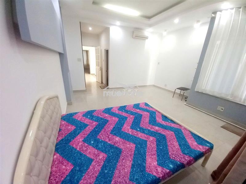 Bán nhà vị trí đẹp khu trung sơn: 5x20m, trệt + 3 lầu. hướng đông