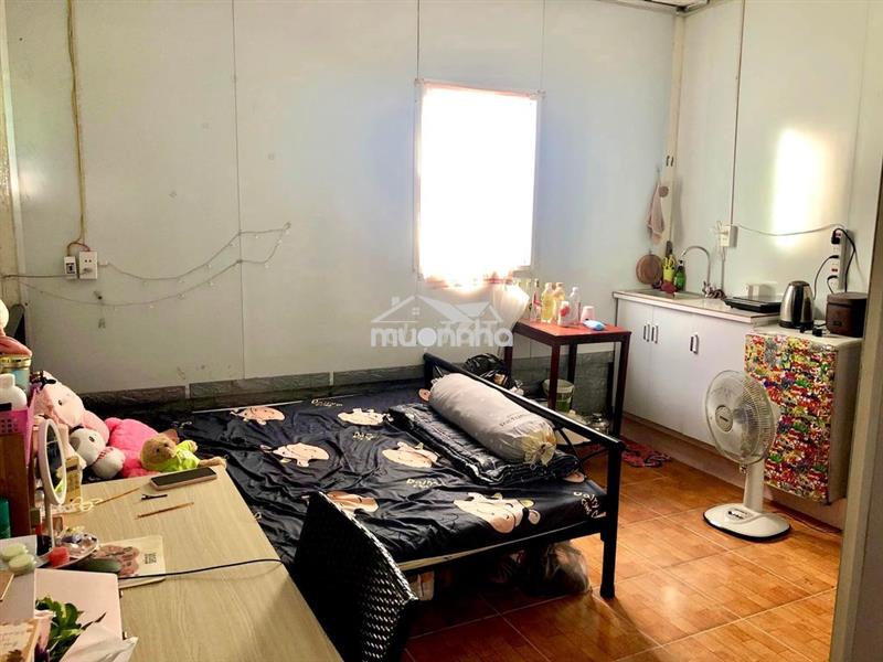 Cho thuê phòng thoáng mát sạch sẽ có cửa sổ, gần công viên