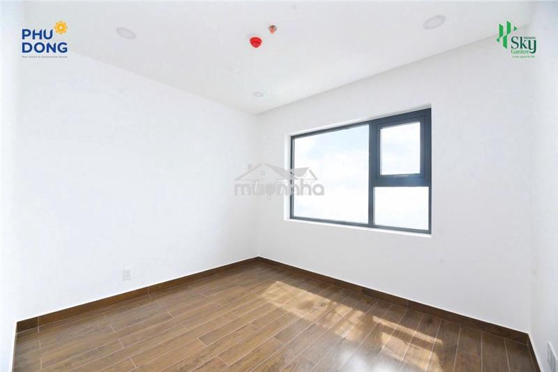 Cần bán phú đông sky garden 2pn nhà mới đã có sổ