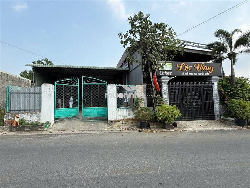 Nhà chính chủ cần tiền bán gấp mặt tền 7,3m,p. khánh bình