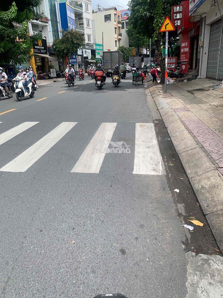 Nhà khu tân sơn nhì 4x20m 3 lầu 5 phòng ngủ - 2