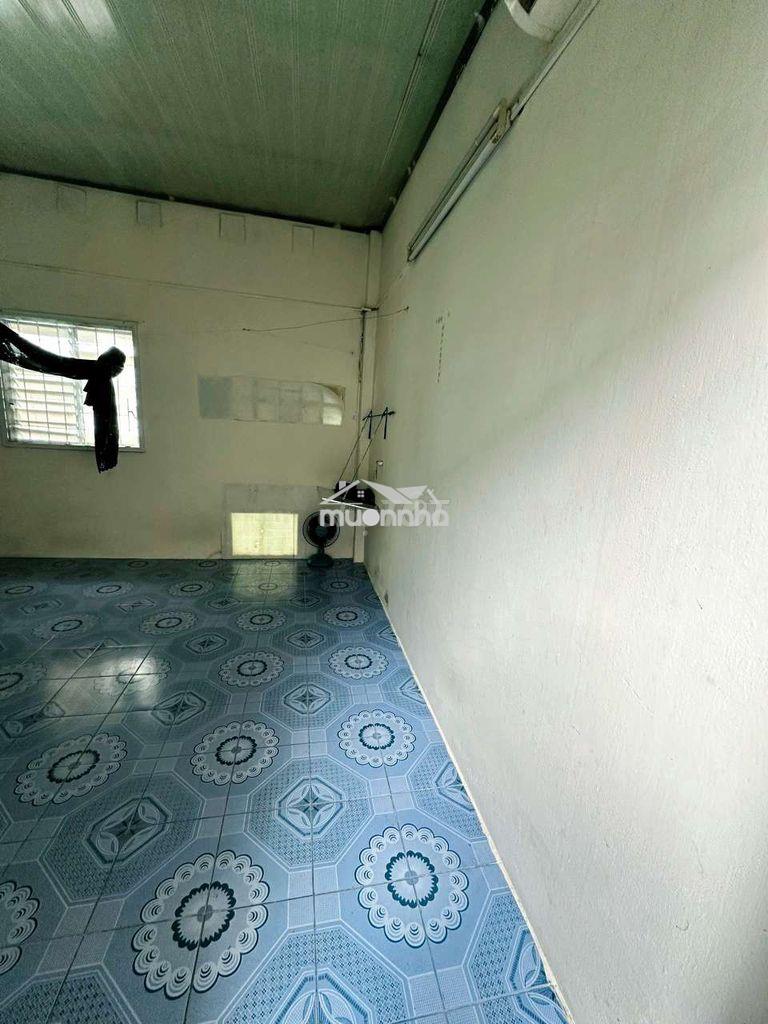 Cho thuê phòng q3.rộng rãi. nội thất cửa sổ.tolet riêng 2tr7 3tr1 3tr3 - 4