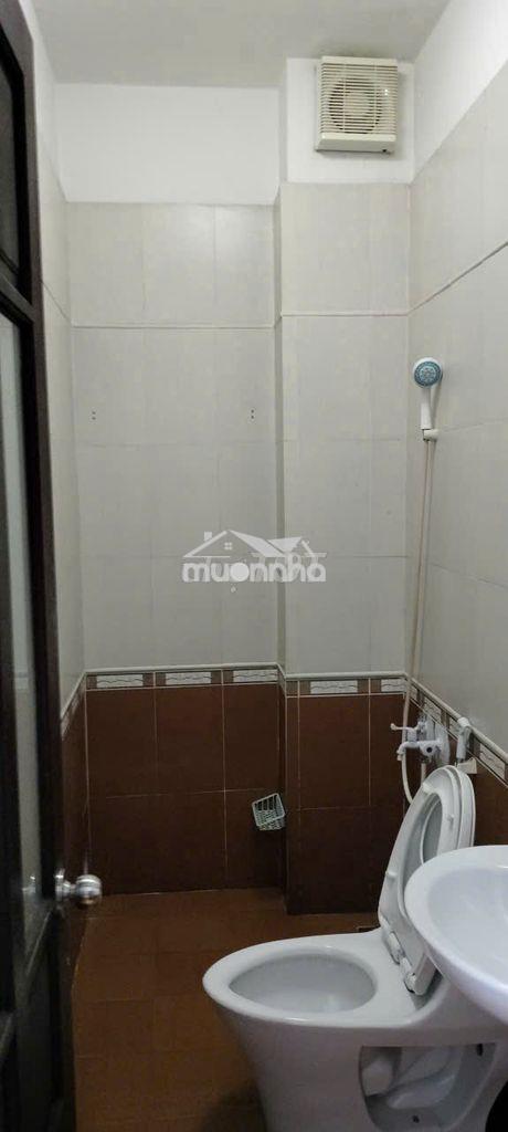 Cho thuê phòng lầu 2, 3tr500,có cửa sổ - 3
