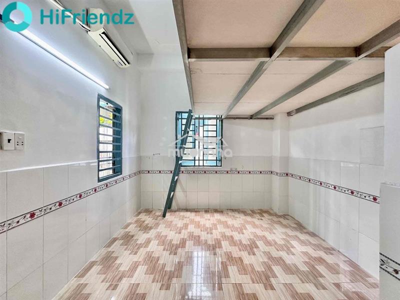 Cho thuê phòng gác rộng, ngã tư bốn xã, gần văn hiến