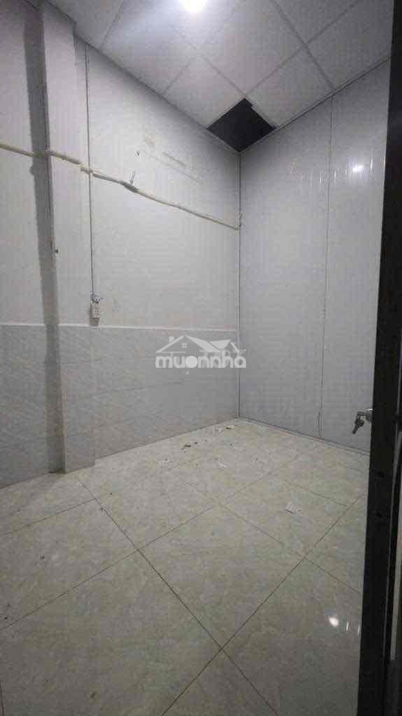 Cho thuê nhà hẻm dht 11. 4m x 24m. 2pn. 1wc. giá 6,5 tr - 4
