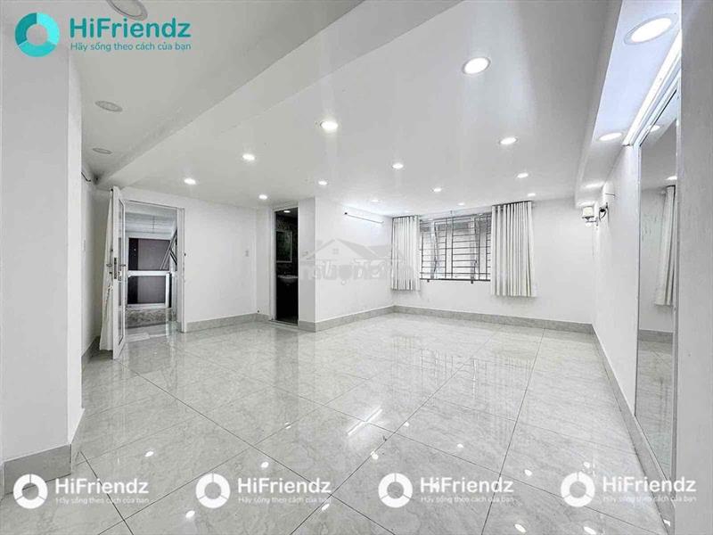 Ch rộng 80m2 full nội thất cửa sổ trời nhà mới gần aeon đh công thuong