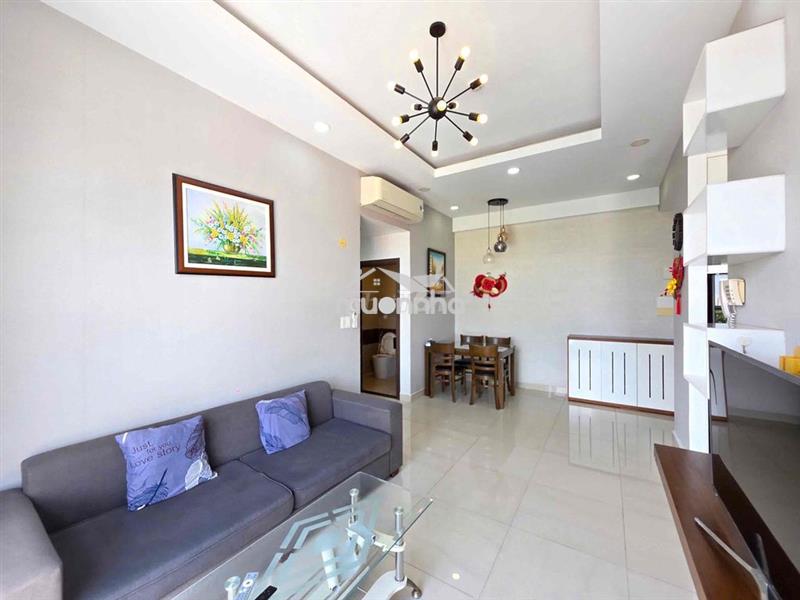 Nhà đẹp thiết kế 2 phòng ngủ nhà y hình gần sân bay