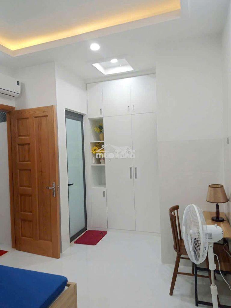 Phòng ban công full nội thất ngay đh ngân hàng & spkt tp.hcm - 3