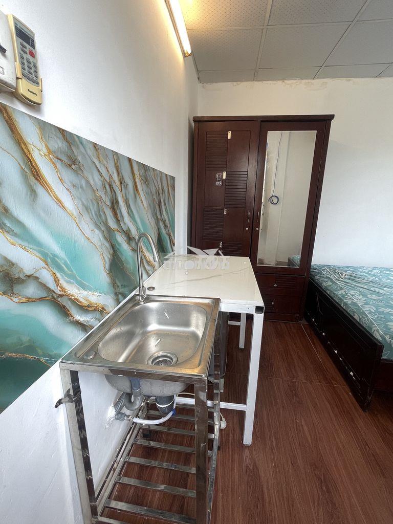Cho thuê phòng 18m2 đường lê thị riêng, quận 1