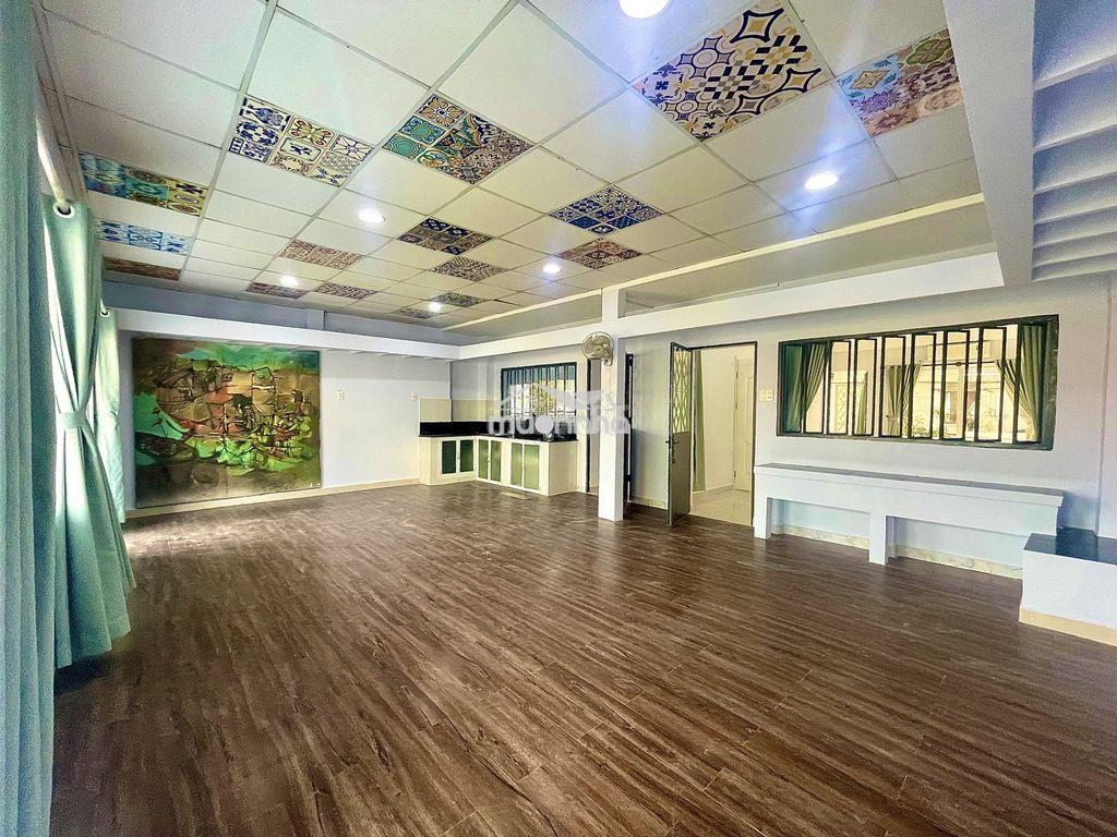 Cho thuê căn hộ trung tâm quận 1 dt 100m2- cách chợ bến thành 5 phút - 3