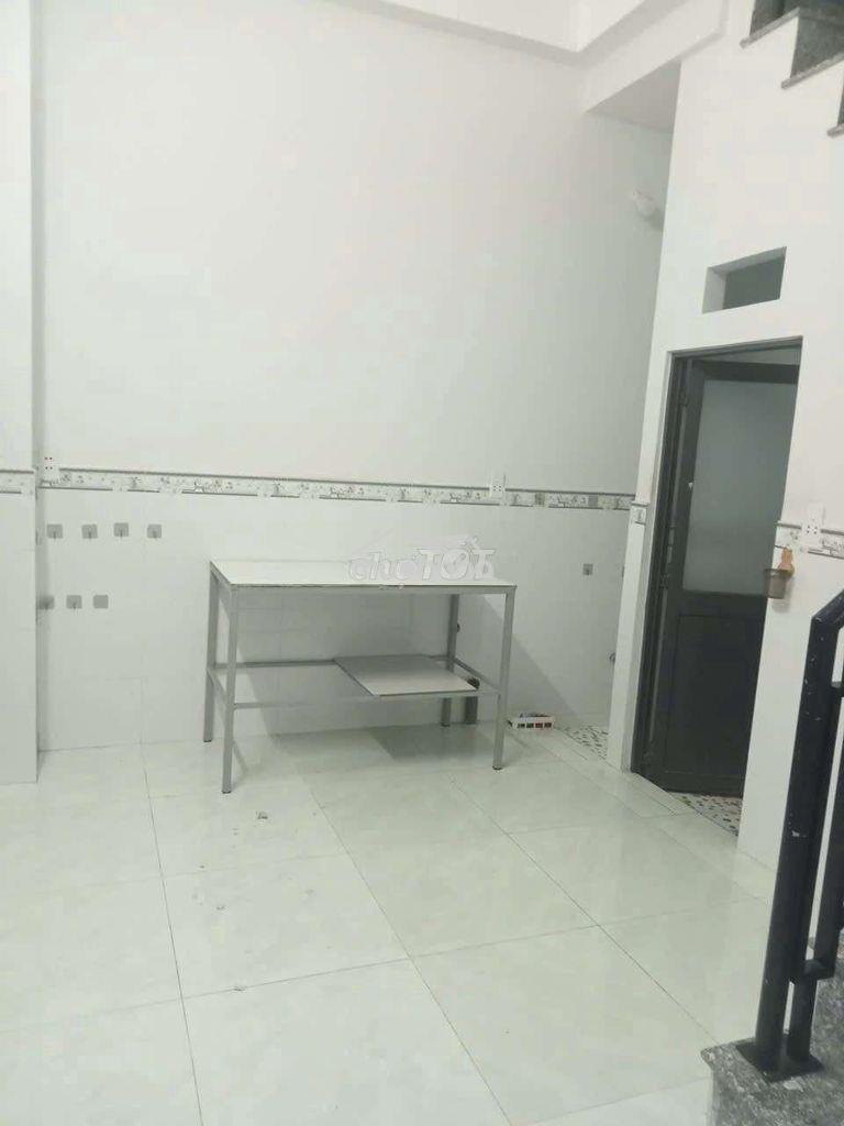 Cho thuê phòng trọ ( 1 trệt , 1 lầu, có lan can phơi đồ )