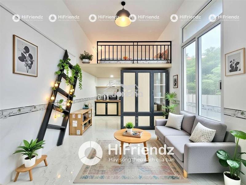 Căn hộ có gác mới xây, sẵn máy lạnh, thang máy, bảo vệ ngay cv phú lâm