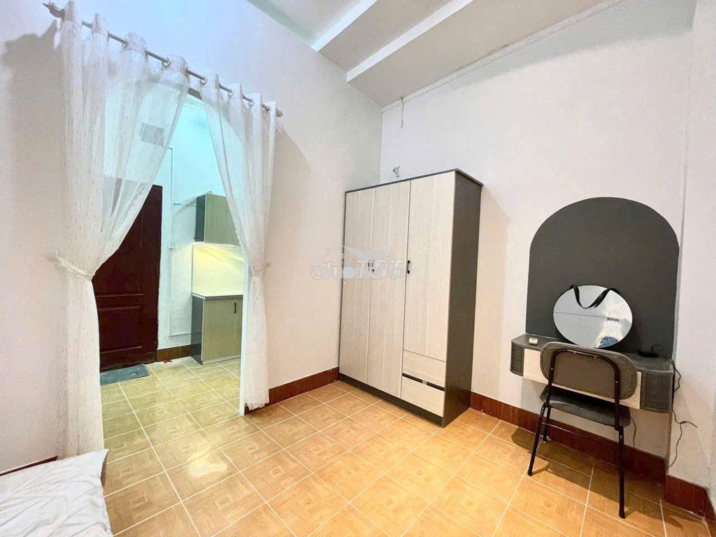1 pn tách bếp, rộng rãi, cửa sổ trời, mt đặng văn ngữ - 3