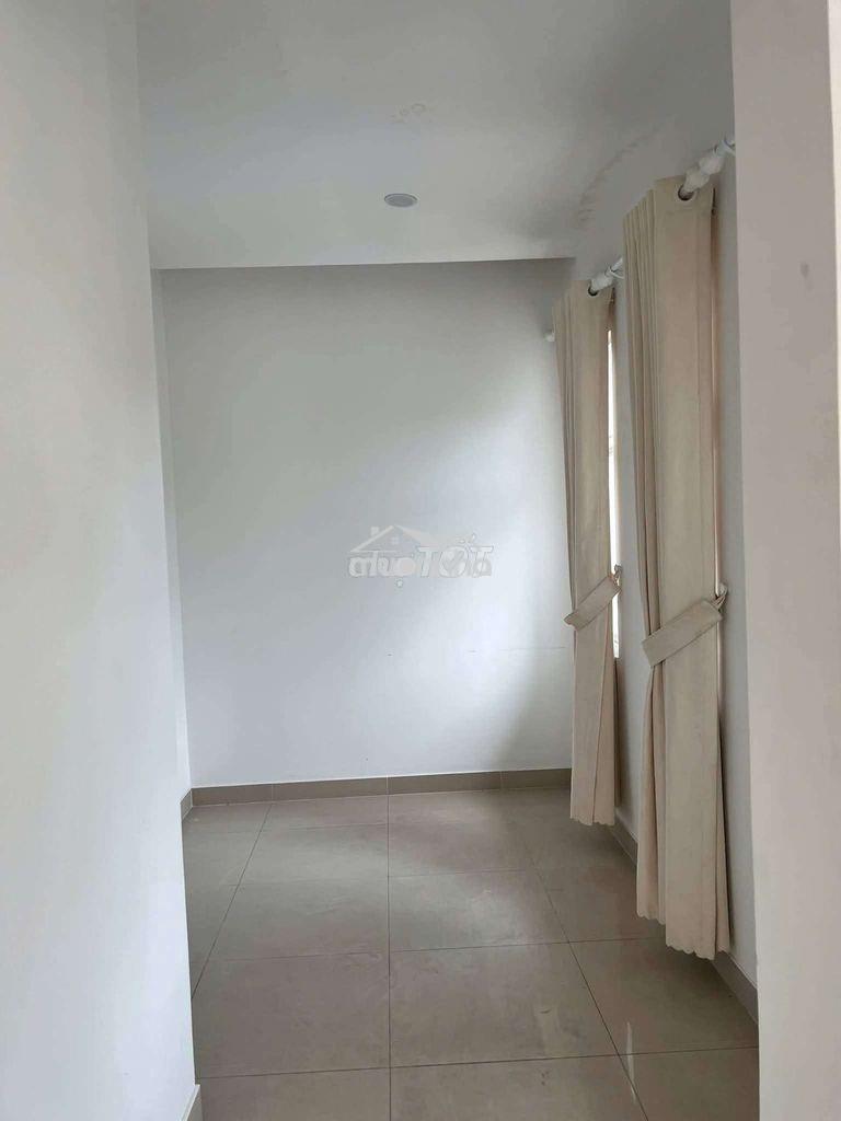 Nhà lầu ngay khu hành chính dĩ an giá 15 triệu - 2