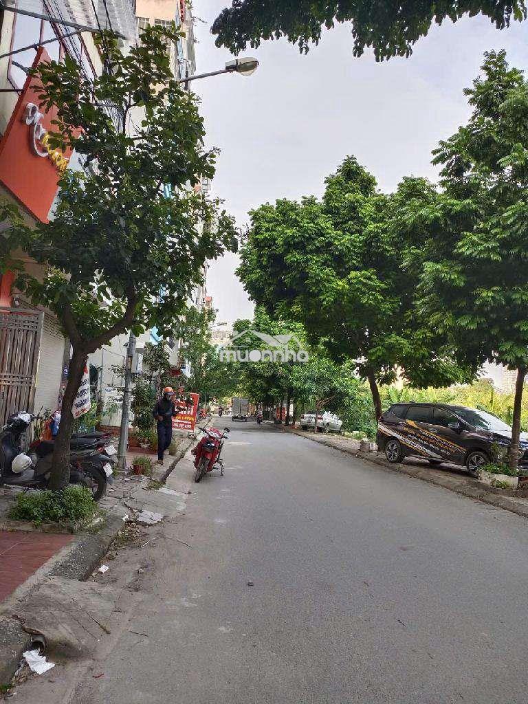 Nhà 5 tầng – vỉa hè – kinh doanh – kđt dương nội, lê trọng tấn
