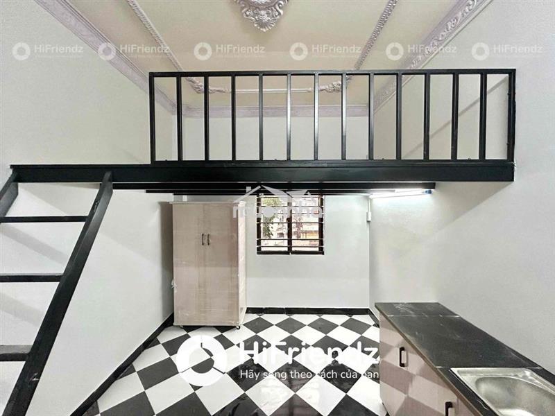 Duplex giá rẻ cửa sổ q5 gần đại học y dược, đại học mở, đại học ueh