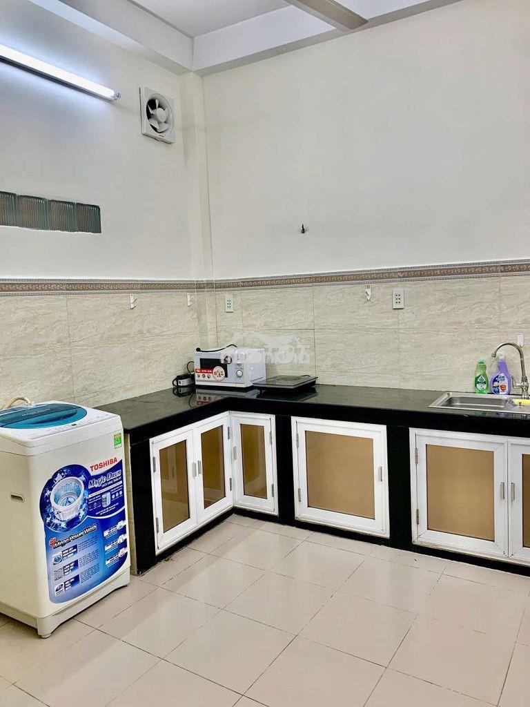 Nhà riêng phan đăng lưu p3 phú nhuận..trệt, 2 lầu. 3pn.3 wc - 3