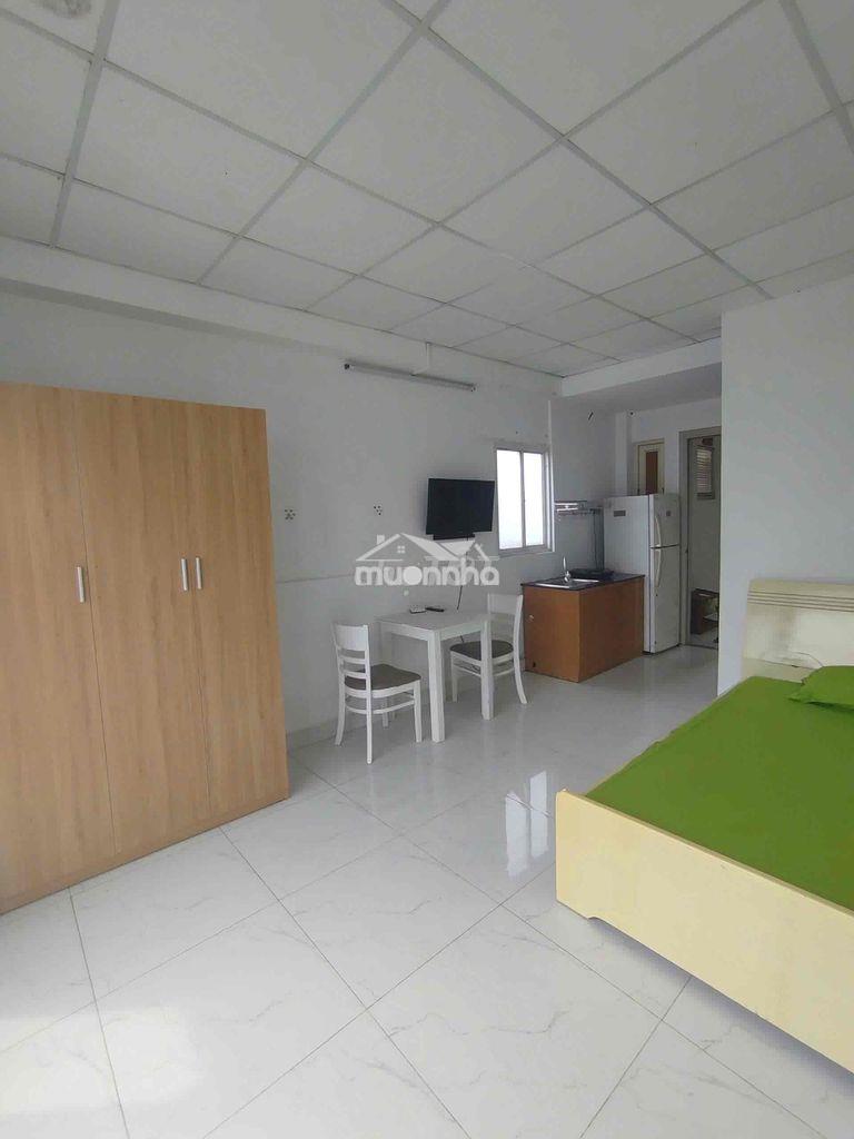 Studio bancol thang máy căn hộ mini