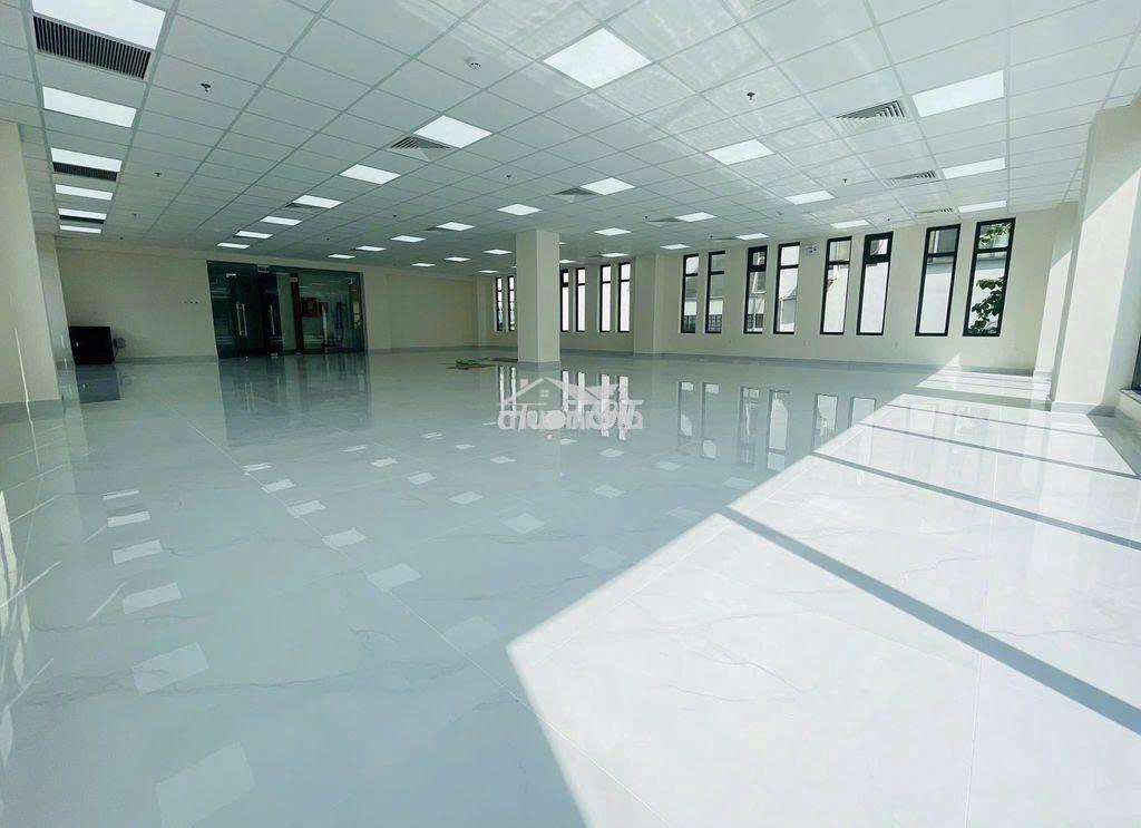 Cho thuê nhà mặt tiền đường cách mạng tháng 8 quận 10 - 2