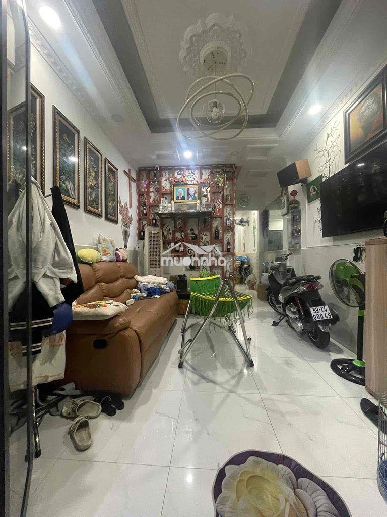 🔥Hiếm! nhà 3 tầng - 4pn - hẻm xe hơi quận 7 - nhỉnh 4 tỷ - 2