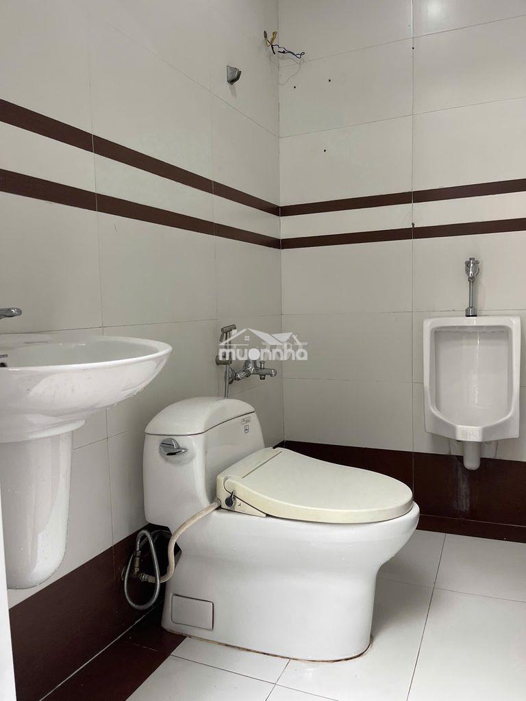 Cho thuê nhà đs 3,bhh,bình tân - 5 x 17m xây 2 lầu - hẻm 6m - 12tr - 4
