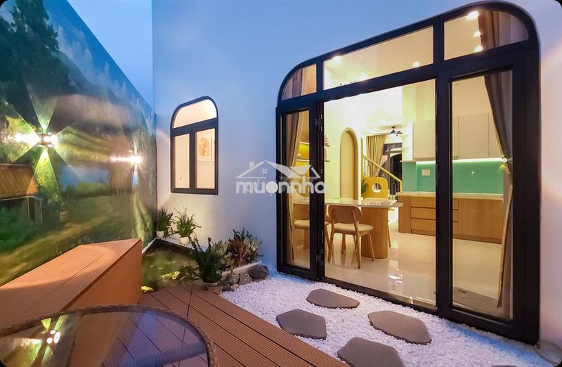 Biệt thự mini gò vấp nở hậu 8.2m, có hồ cá koi, 3pn + phòng làm việc.