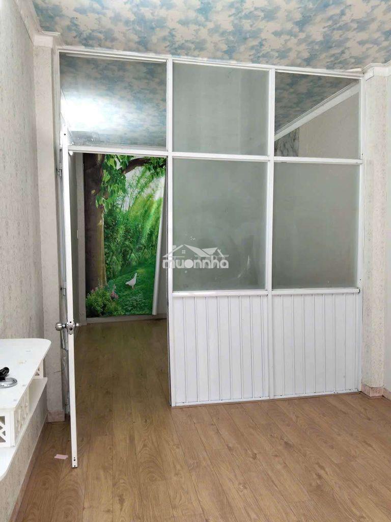 Nnc, 1 triệt, 1 lầu, 1 ưc, có sẵn máy lạnh. đường hoàng quốc việt, q7 - 4