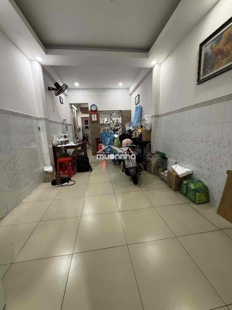 Quận 5 - 4 tầng btct - hxh - 10m ra mặt tiền - ngay chợ - sát đhyd . - 4